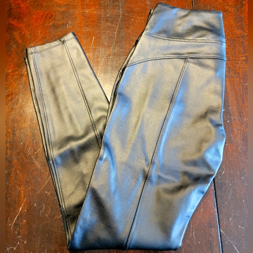 Rock & Republic Faux Leather Leggings